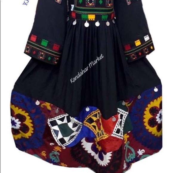 Dress - Picture 2 of 4